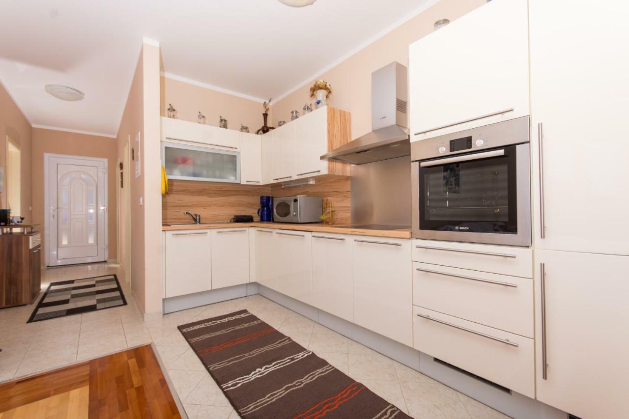 Luxury Apartment L&A Trogir Bagian luar foto
