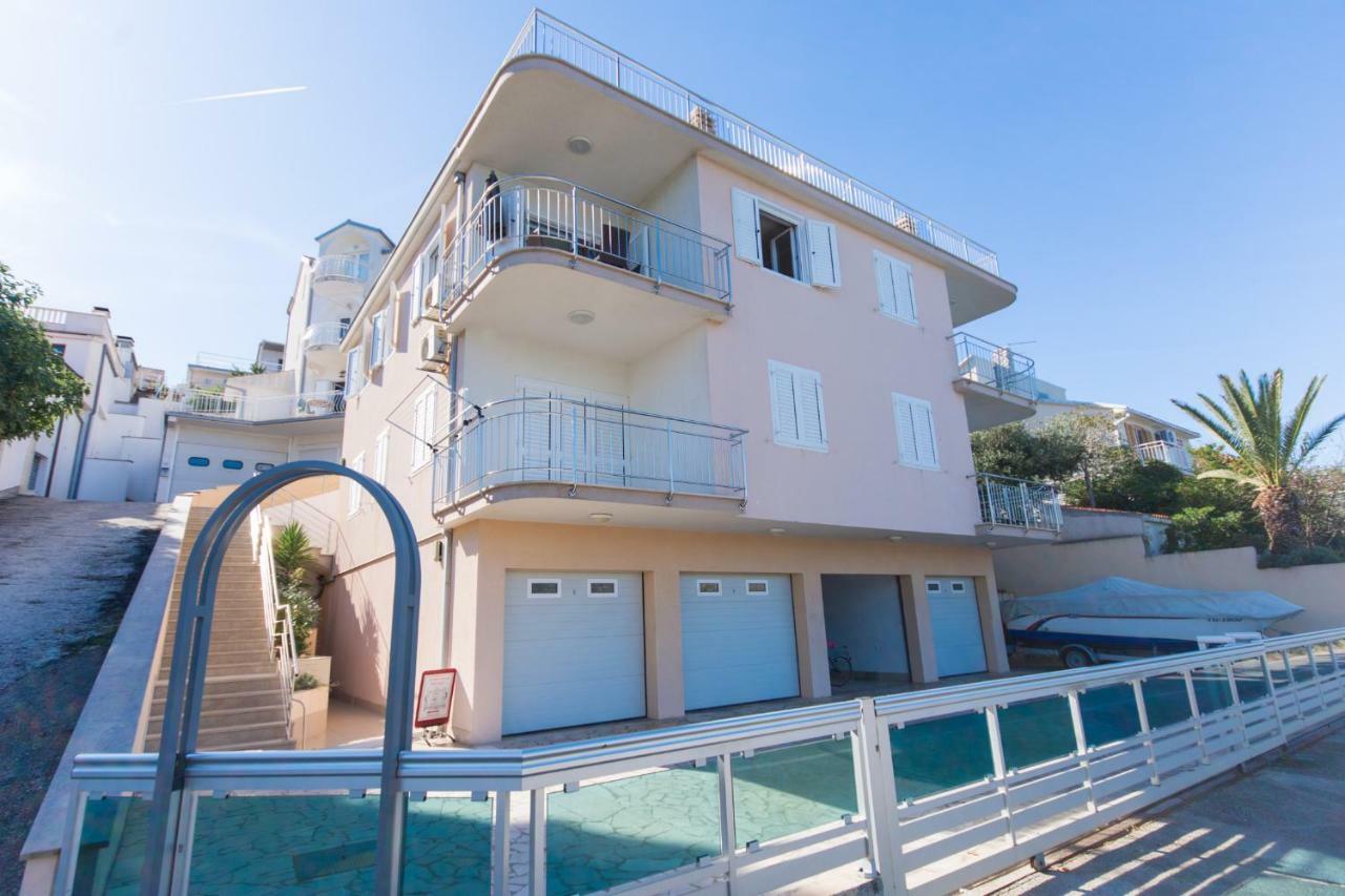 Luxury Apartment L&A Trogir Bagian luar foto